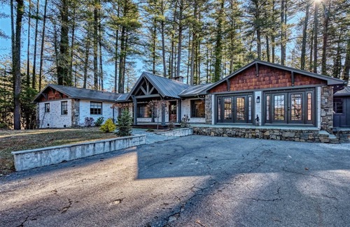Cashiers House | 5 bedroom cottage in High Hampton