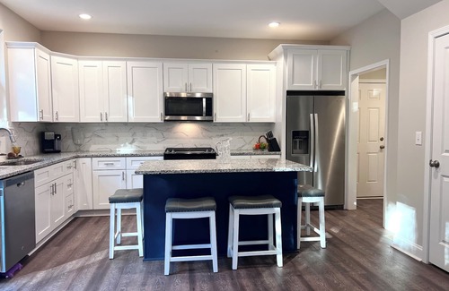 Westport House | 5-Bedroom Family House - Lake Norman - Westport