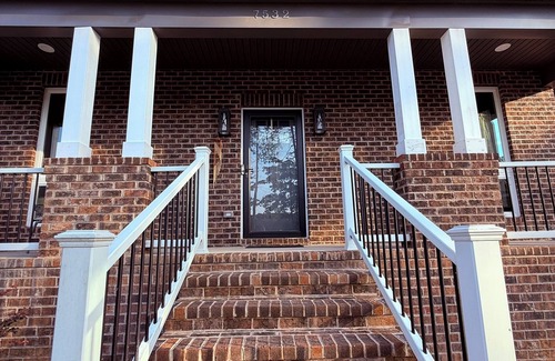 Westport House | 5-Bedroom Family House - Lake Norman - Westport