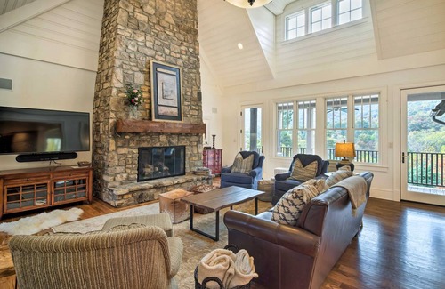 Mill Spring House | 501 m² House ∙ 5 bedrooms ∙ 12 guests
