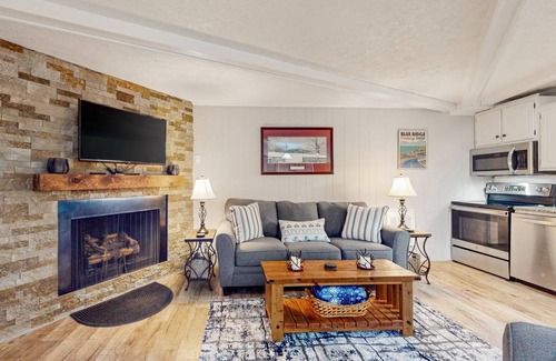 Sugar Mountain Condo | 54 m² Condo ∙ 1 bedroom ∙ 4 guests