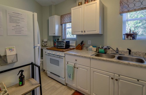 Sneads Ferry Apartment | 55 m² Apartment ∙ 2 guests