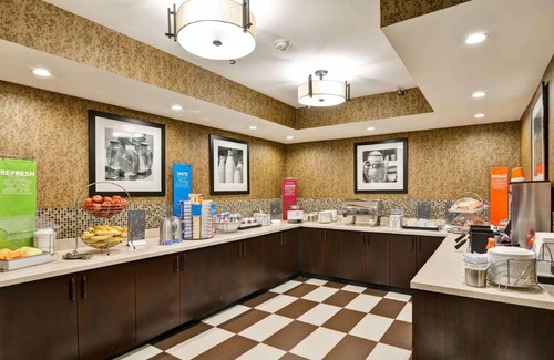 Hendersonville Hotel | 55 m² Hotel ∙ 127 guests