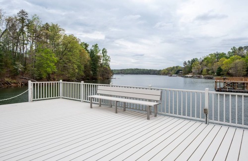 Marion Lake Club Cabin | 562 m² Cabin ∙ 5 bedrooms ∙ 12 guests