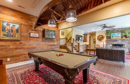 Blowing Rock House | 576 m² House ∙ 8 bedrooms ∙ 22 guests