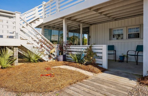Topsail Beach House | 58 m² House ∙ 2 bedrooms ∙ 4 guests