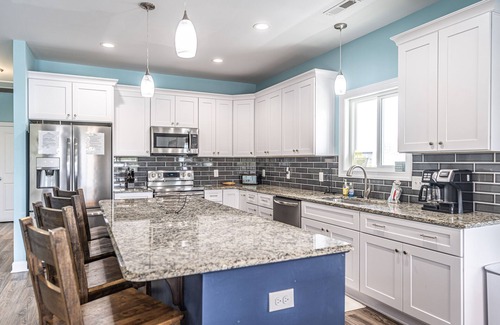 North Carolina Coast House | 5BR 5BA w/Hot Tub, ample Parking, 2 Blocks from Beach, Boardwalk & Downtown!