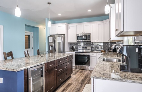North Carolina Coast House | 5BR 5BA w/Hot Tub, ample Parking, 2 Blocks from Beach, Boardwalk & Downtown!