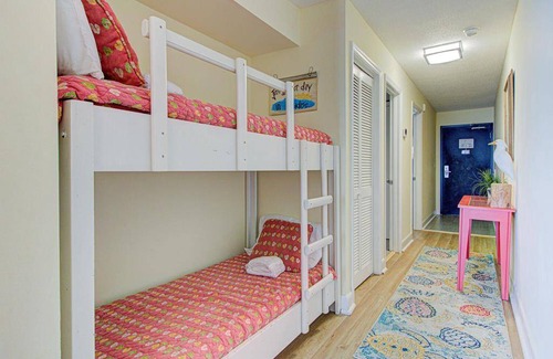 Wilmington Beach Condo | 61 m² Condo ∙ 1 bedroom ∙ 6 guests