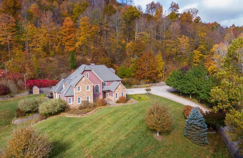 Boone House | 610 m² House ∙ 6 bedrooms ∙ 15 guests