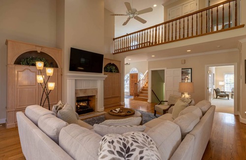 Boone House | 610 m² House ∙ 6 bedrooms ∙ 15 guests