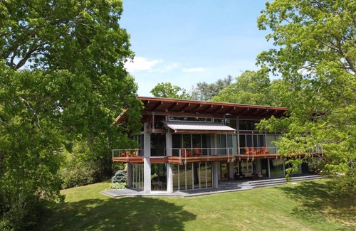 Hendersonville House | 620 m² House ∙ 5 bedrooms ∙ 14 guests