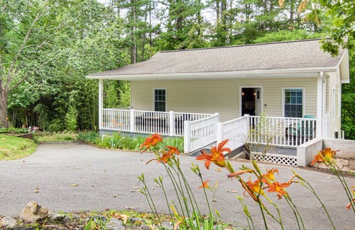 Weaverville House | 63 m² House ∙ 2 bedrooms ∙ 4 guests