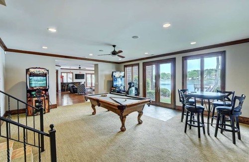Mount Mourne House | 630 m² House ∙ 8 bedrooms ∙ 22 guests