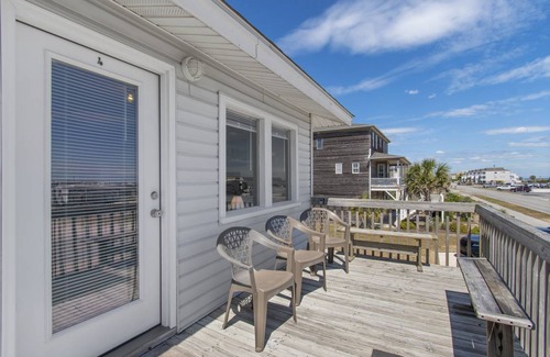 Holden Beach Condo | 64 m² Condo ∙ 2 bedrooms ∙ 4 guests