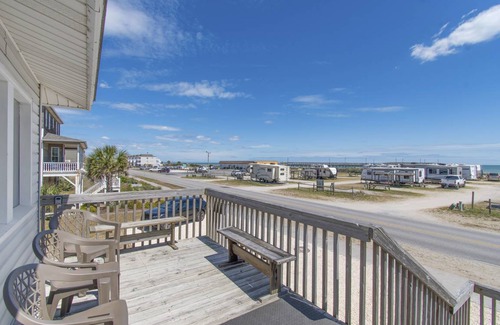 Holden Beach Condo | 64 m² Condo ∙ 2 bedrooms ∙ 4 guests