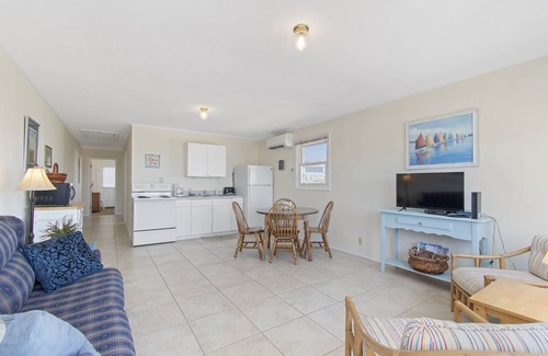 Holden Beach Condo | 64 m² Condo ∙ 2 bedrooms ∙ 4 guests