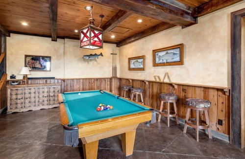Blowing Rock Cabin | 679 m² Cabin ∙ 3 bedrooms ∙ 29 guests