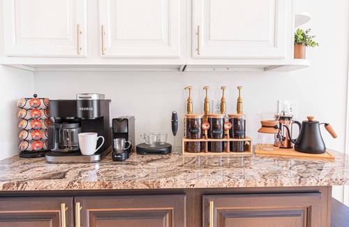 Leicester House | 6BR Sleep 20 in 6k sqft of Asheville Luxury & Summer Rates! Mem Day Available!