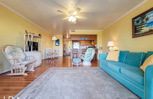Surf City Condo | 70 m² Condo ∙ 1 bedroom ∙ 4 guests