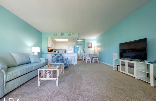 Surf City Condo | 70 m² Condo ∙ 1 bedroom ∙ 6 guests