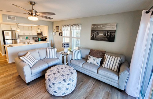 Surf City Condo | 70 m² Condo ∙ 1 bedroom ∙ 5 guests