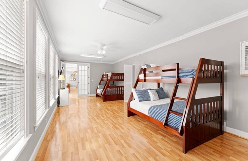 Troutman House | 709 m² House ∙ 6 bedrooms ∙ 20 guests