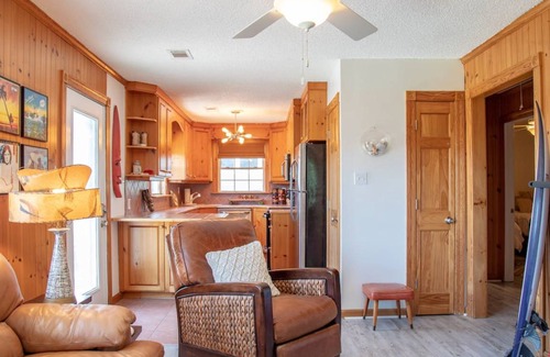 Colington House | 71 m² House ∙ 2 bedrooms ∙ 4 guests