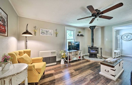 Waynesville Cottage | 72 m² Cabin ∙ 2 bedrooms ∙ 6 guests