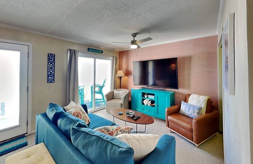 Wilmington Beach Condo | 73 m² Condo ∙ 1 bedroom ∙ 6 guests