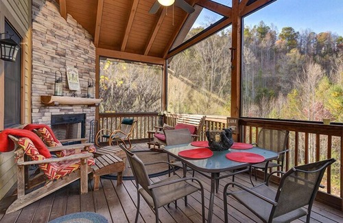 Bear Lake Reserve Cottage | 73 Woodland Court at Bear Lake Reserve