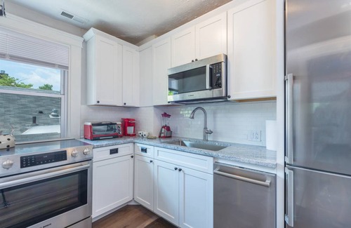 Historic Montford Apartment | 74 m² Apartment ∙ 2 bedrooms ∙ 4 guests