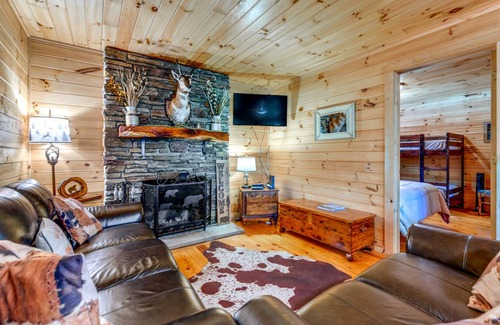 Bryson City House | 74 m² House ∙ 2 bedrooms ∙ 6 guests