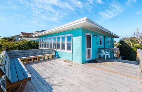 Topsail Beach House | 74 m² House ∙ 2 bedrooms ∙ 4 guests