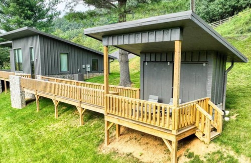 West Jefferson House | 77 m² House ∙ 2 bedrooms ∙ 6 guests