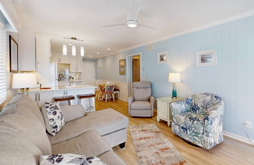 Morehead City Condo | 78 m² Condo ∙ 2 bedrooms ∙ 6 guests