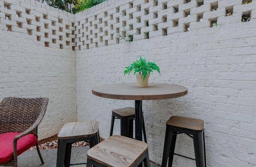 Old Irving Park Apartment | 84 m² Apartment ∙ 2 bedrooms ∙ 4 guests