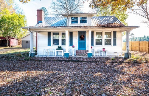 Morganton House | 84 m² House ∙ 2 bedrooms ∙ 4 guests