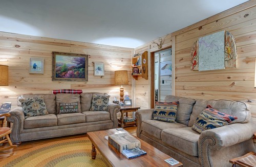 Cashiers House | 84 m² House ∙ 2 bedrooms ∙ 4 guests
