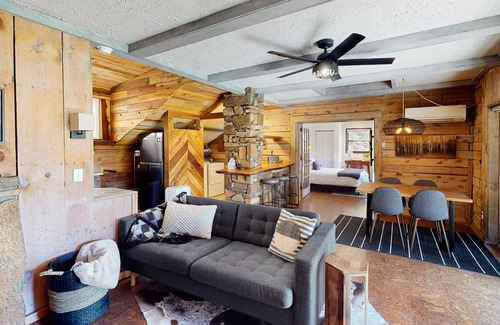 Horse Shoe House | 87 m² House ∙ 3 bedrooms ∙ 7 guests