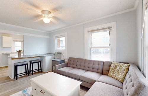 Kure Beach Cottage | 88 m² Cabin ∙ 2 bedrooms ∙ 4 guests