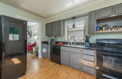 Asheville House | 90 m² House ∙ 2 bedrooms ∙ 4 guests