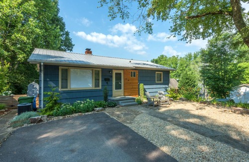 Asheville House | 90 m² House ∙ 2 bedrooms ∙ 4 guests