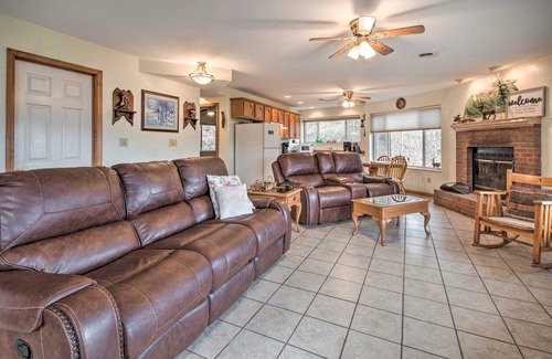 Burnsville Apartment | 92 m² Apartment ∙ 2 bedrooms ∙ 5 guests