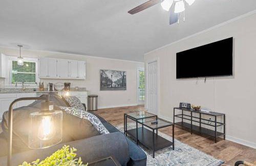 Northwest Raleigh House | 93 m² House ∙ 2 bedrooms ∙ 8 guests