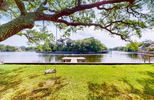 Brigands' Bay House | 96 m² House ∙ 3 bedrooms ∙ 6 guests