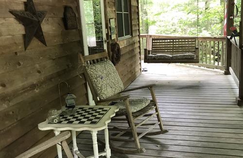 Newland Cabin | A Hundred Thousand Welcomes!