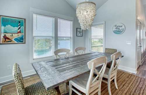 Avon House | A World Away 901