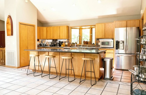 Sapphire Cabin | All-Season Mountain Retreat with Resort Access