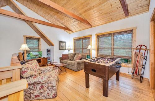 Fleetwood House | Among the Laurels- Private Hot Tub and Fire Pit